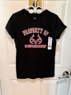 New with tags Realtree Black 'Property of Realtree' Graphic Pink & Camo Tee